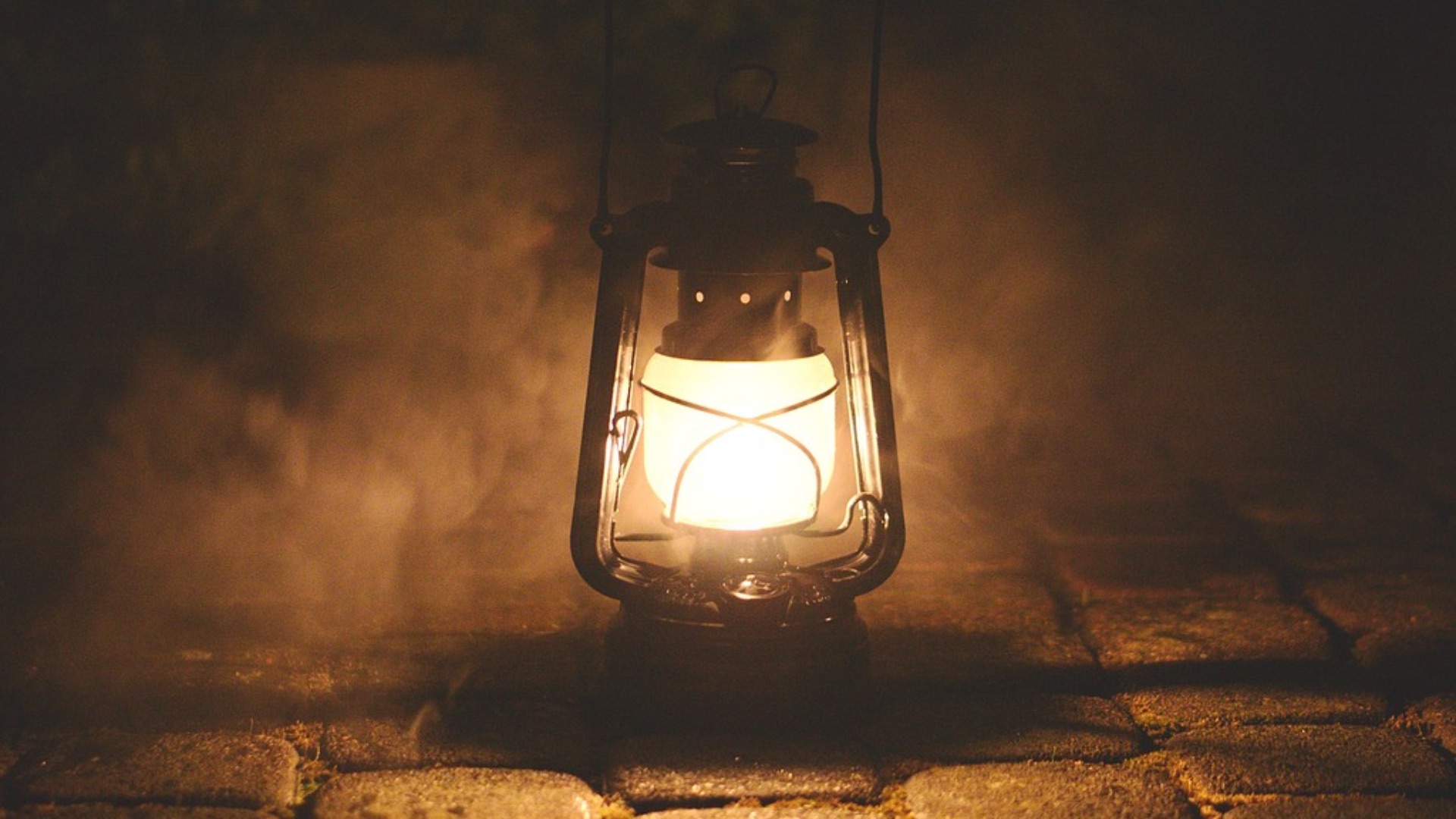 2. Remplissage et réglage des lampes à huile