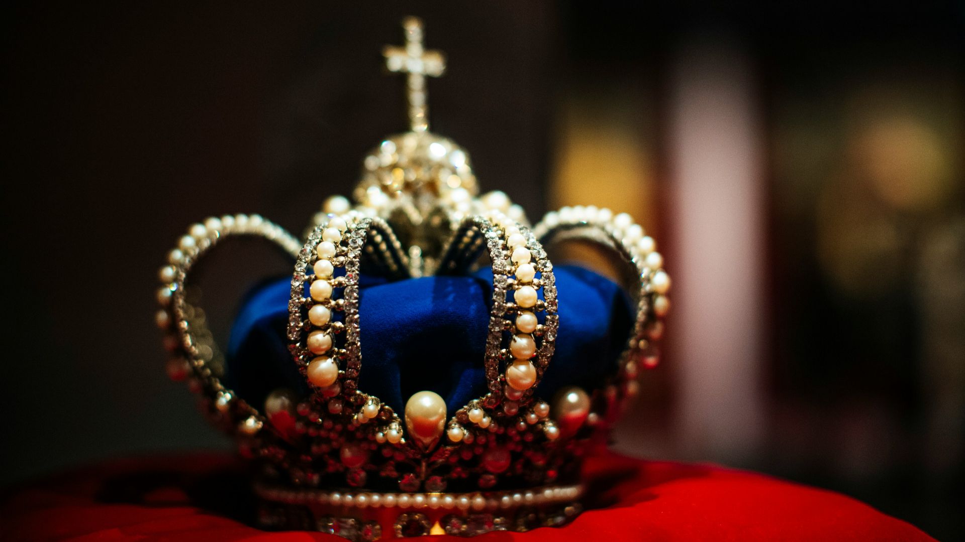 1. La couronne change de mains en un clin d'œil