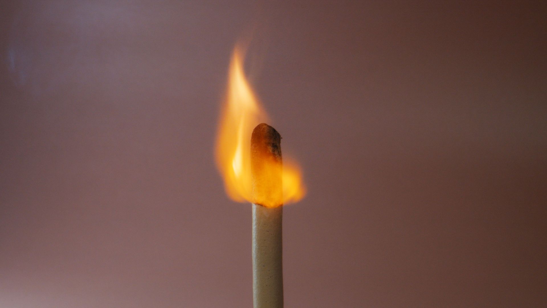 12. La flamme d'une allumette