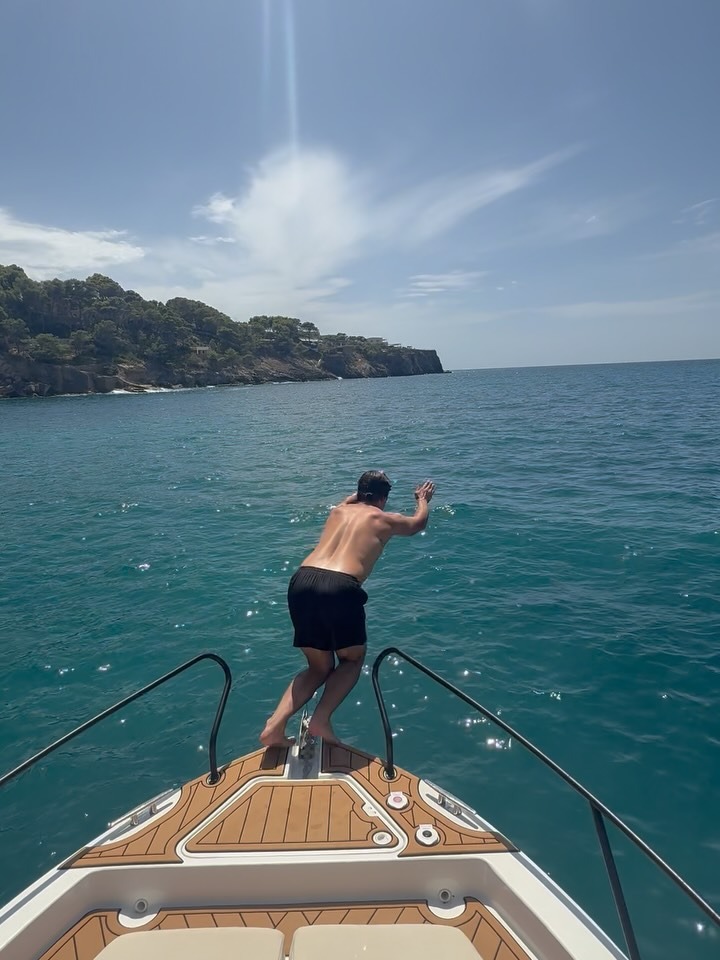 Un plongeon en pleine Méditerranée