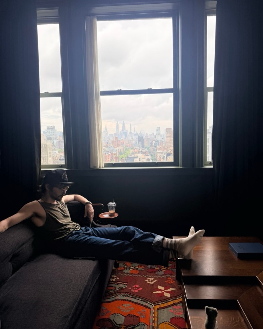 Matthew Koma profite d’une pause