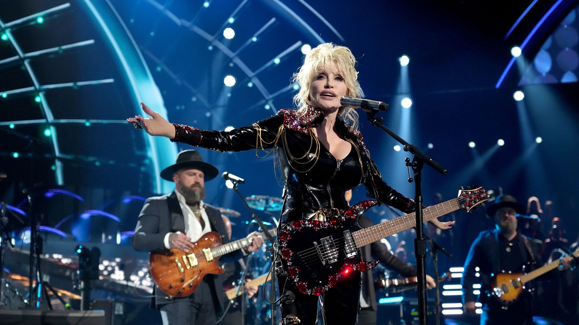 Trump rend hommage à Parton