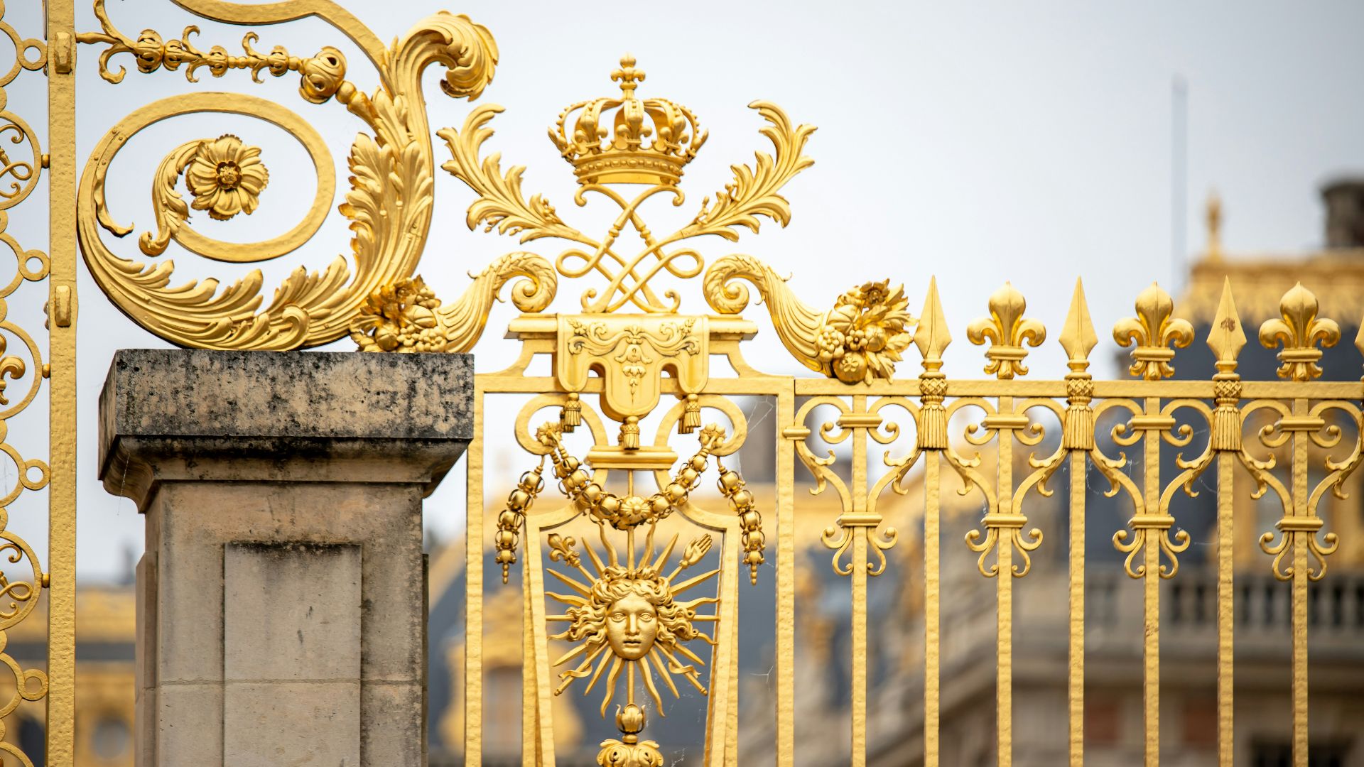 11. Des membres de familles royales étrangères sont invités