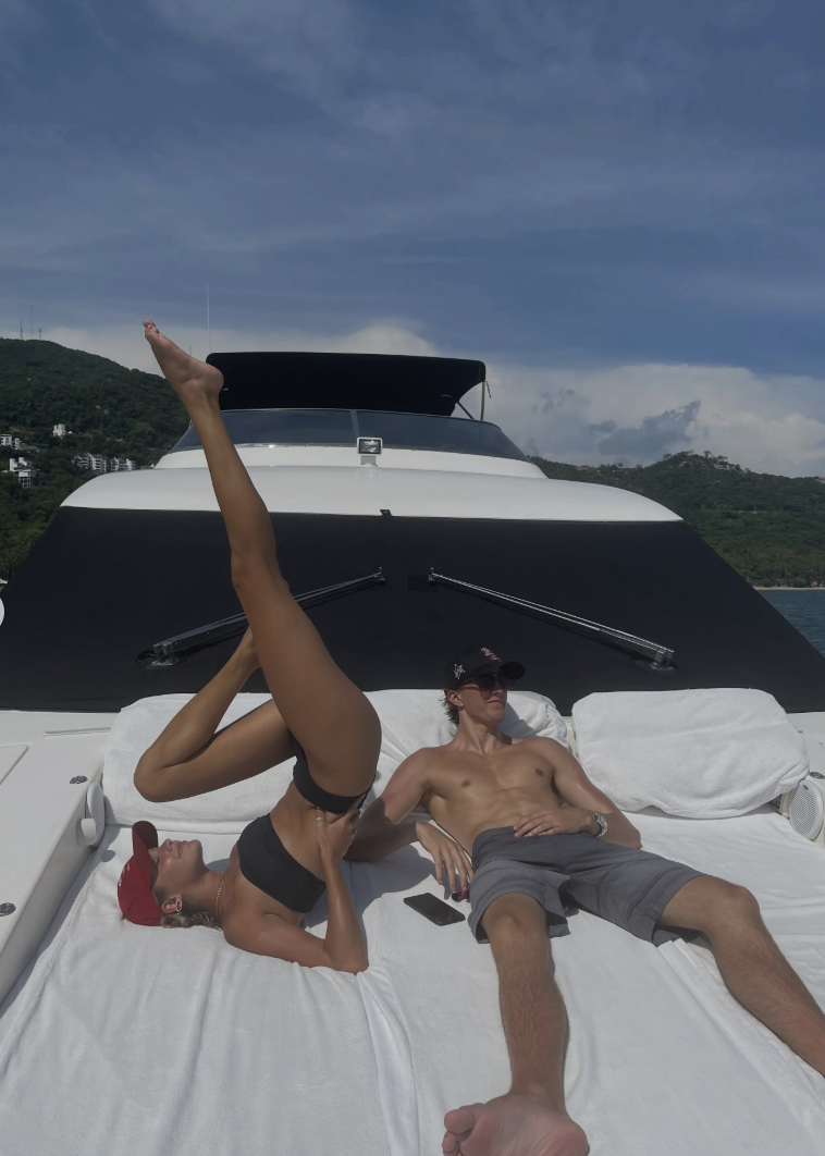 Les jambes dans les airs