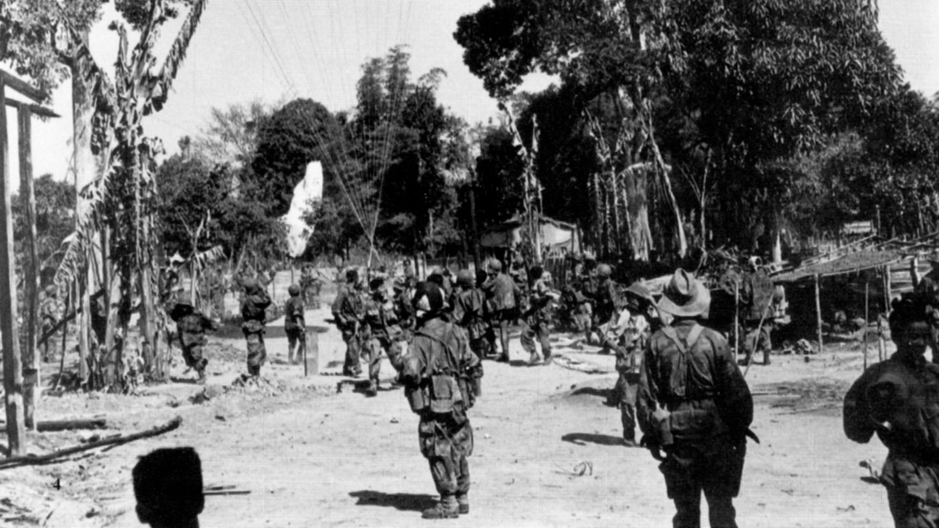 10. Les Français continuent leurs attaques à Diên Biên Phu