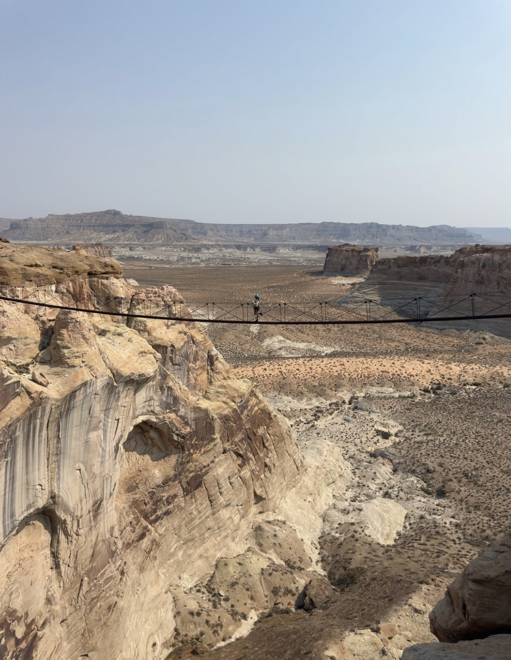 Le pont suspendu au-dessus du canyon
