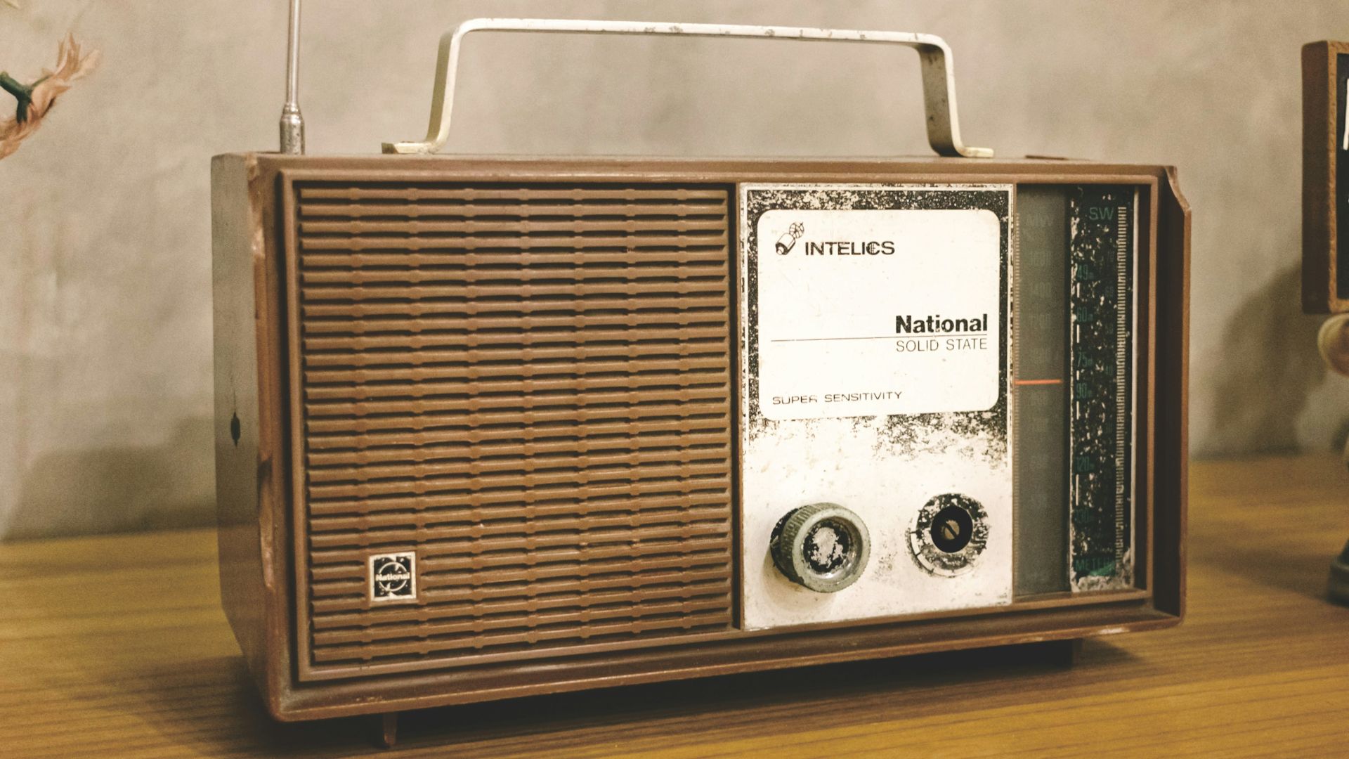 14. Radio