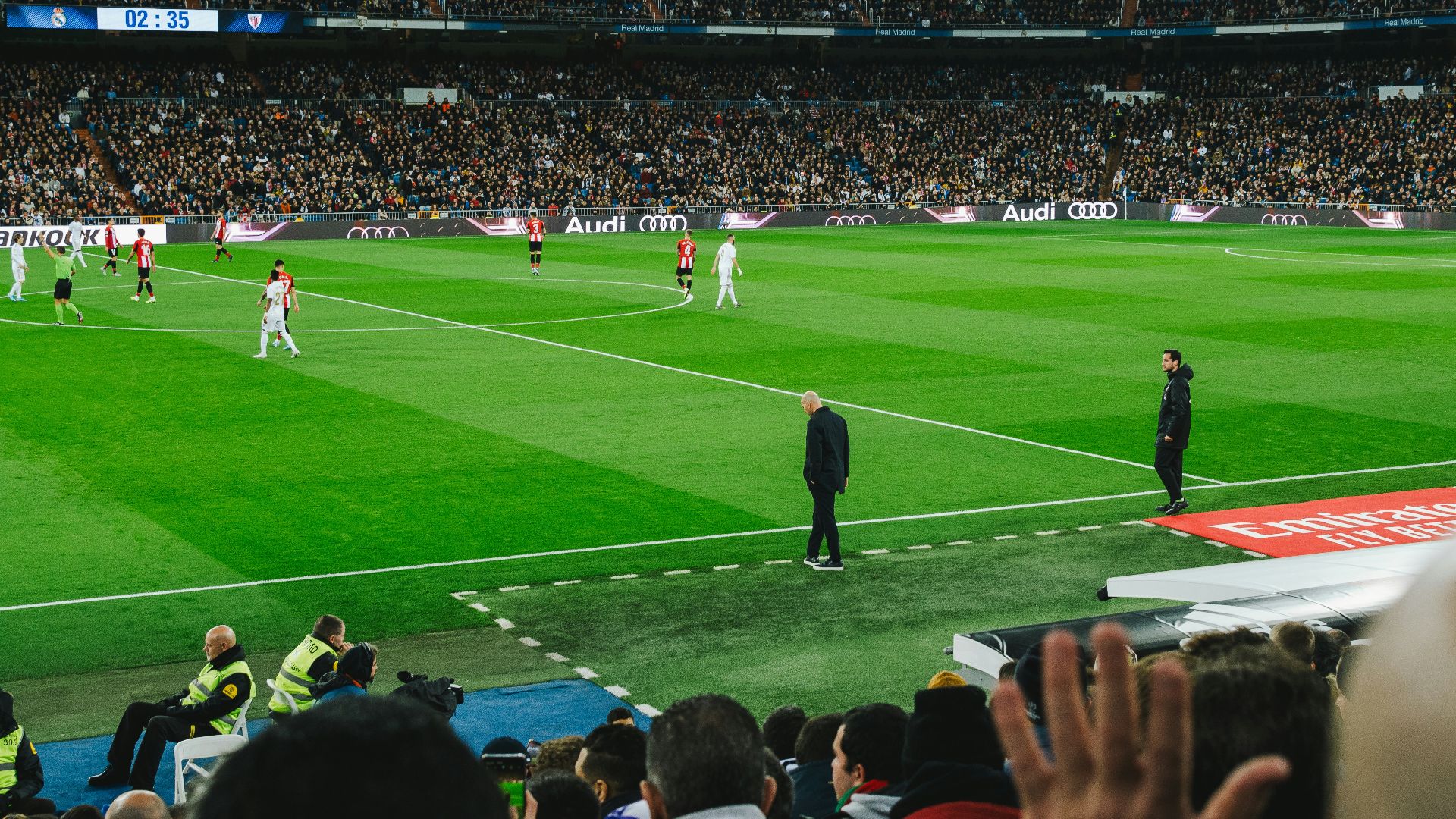11. Des responsables de la FIFA arrêtés pour corruption