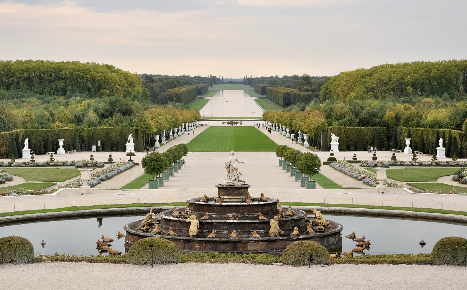 20 façons incroyablement somptueuses dont les membres de la famille royale ont dépensé leur argent