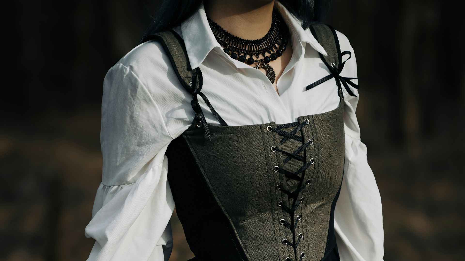 11. « Ta taille tient dans deux mains »