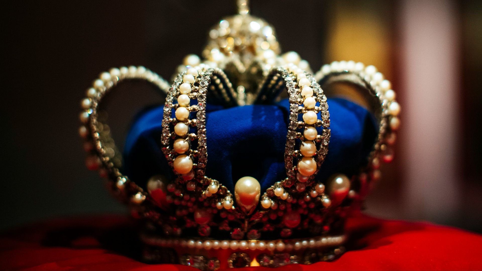 1. La dépouille royale est exposée en public