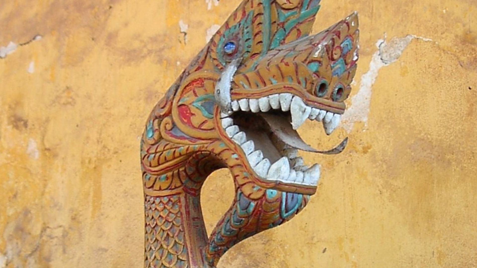 20. Les Naga