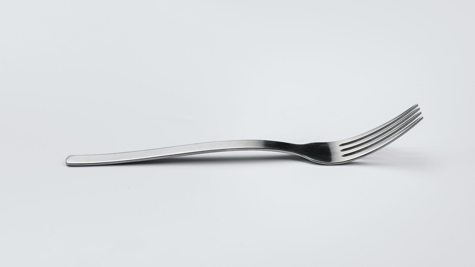 2. La fourchette de table