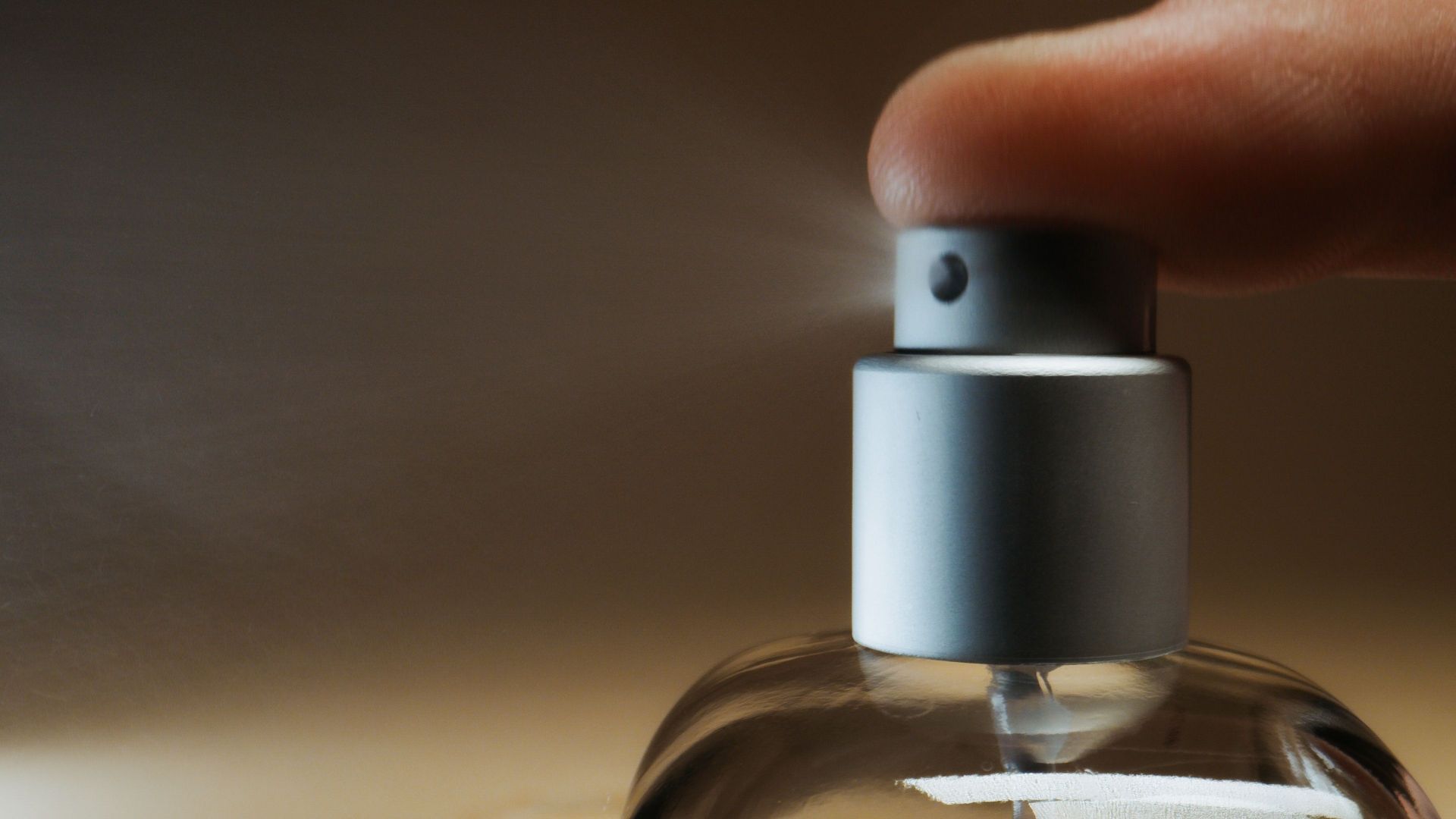 15. Un parfum trop fort au lieu d'une toilette régulière
