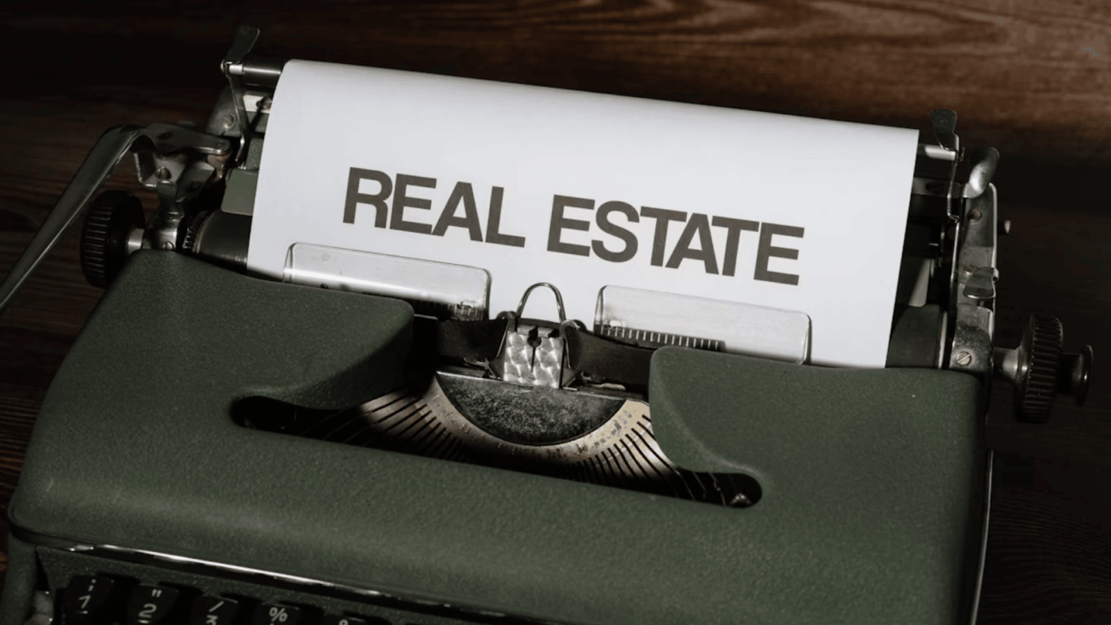 15. Ajouter « agent immobilier » à son CV, qui ne cesse de s'étoffer