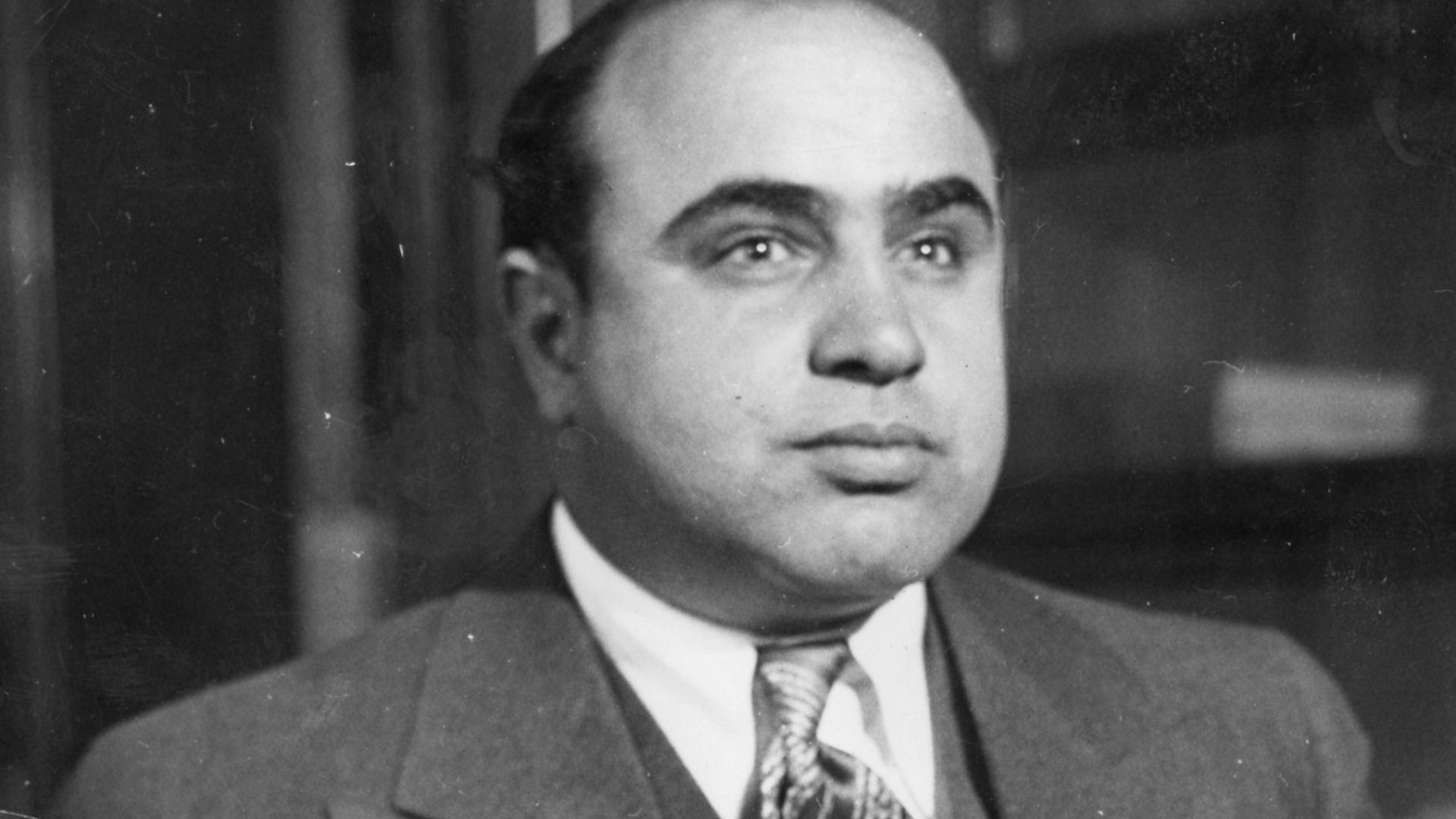 8. Mae Capone et Al Capone