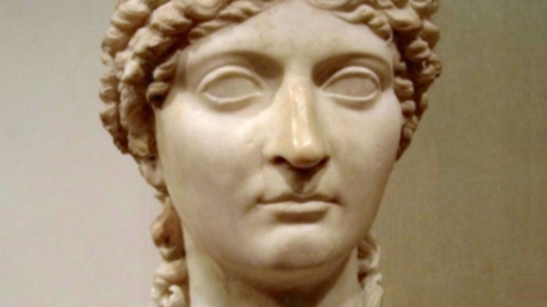 10. Agrippine la Jeune