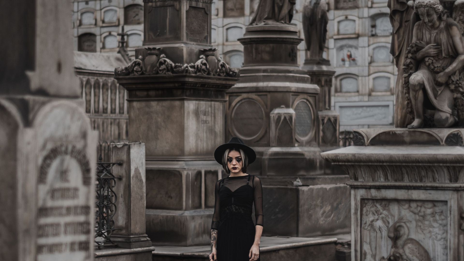 17. Une tenue de deuil peut se porter pendant longtemps