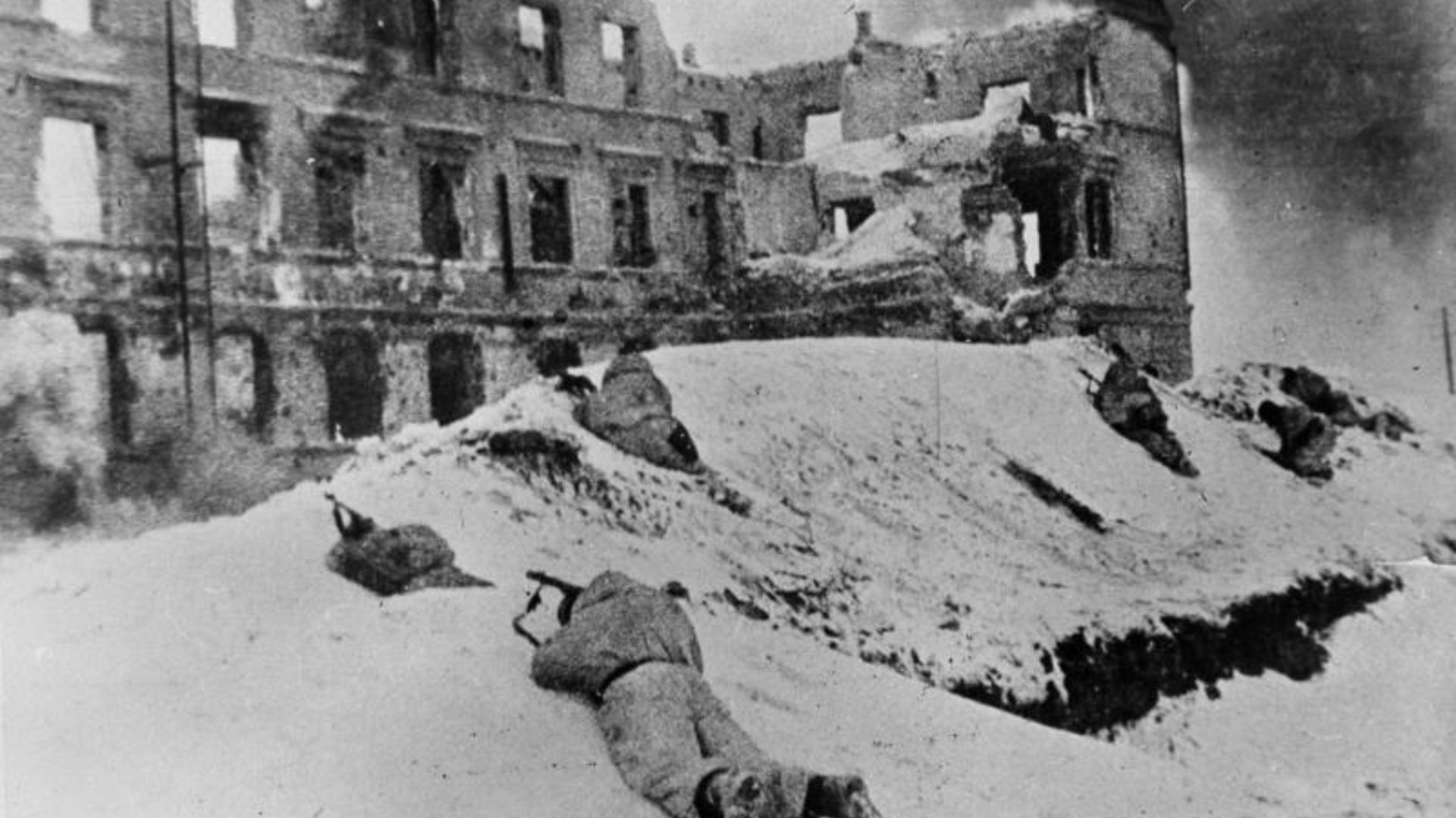 9. Hitler refuse de laisser la 6e armée quitter Stalingrad