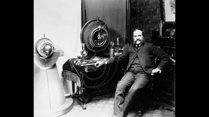 10. A Two-Ton Air Tank Hid Under His Lab For 26 Years