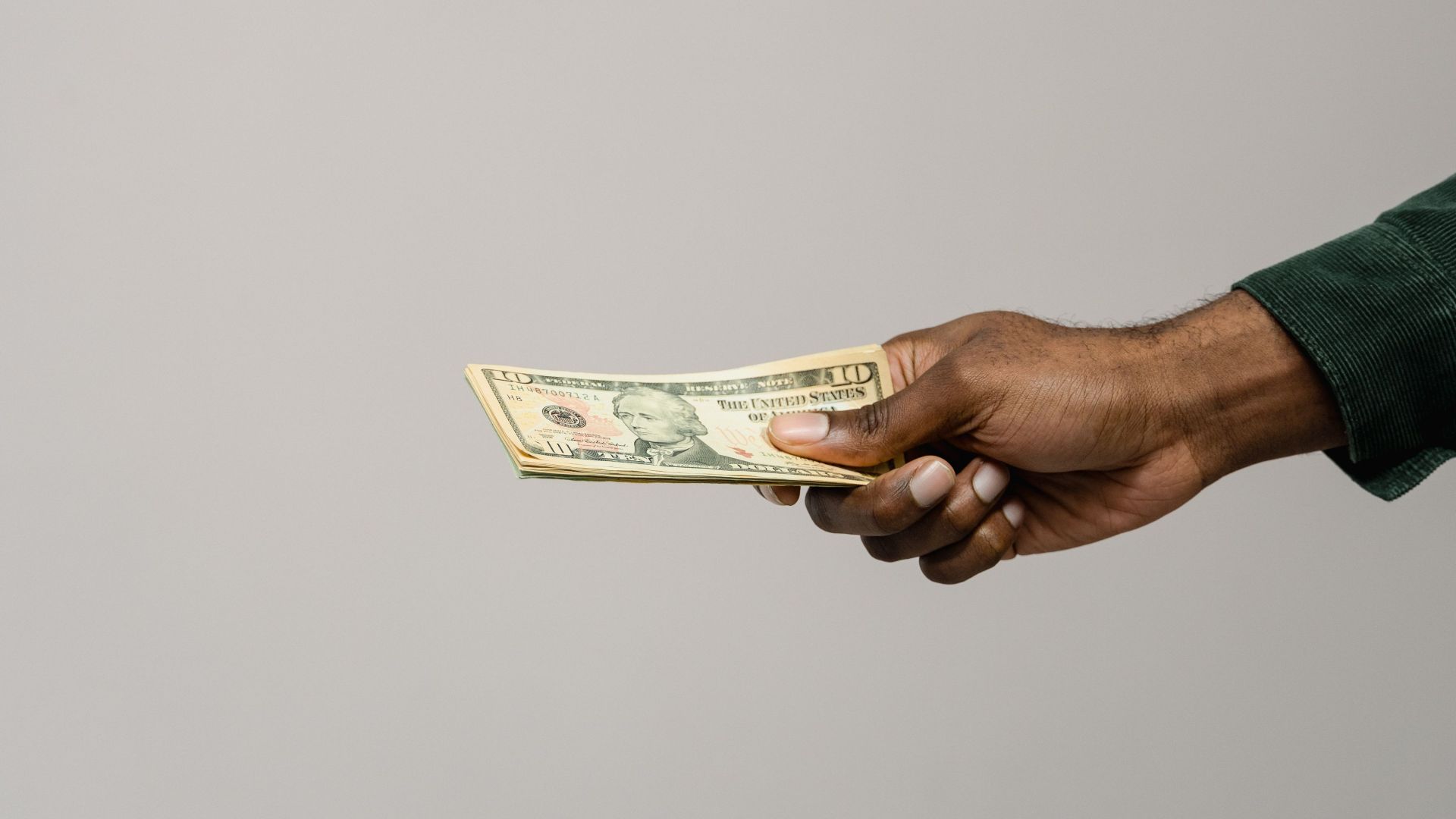 13. Transmettre personnellement les dons caritatifs