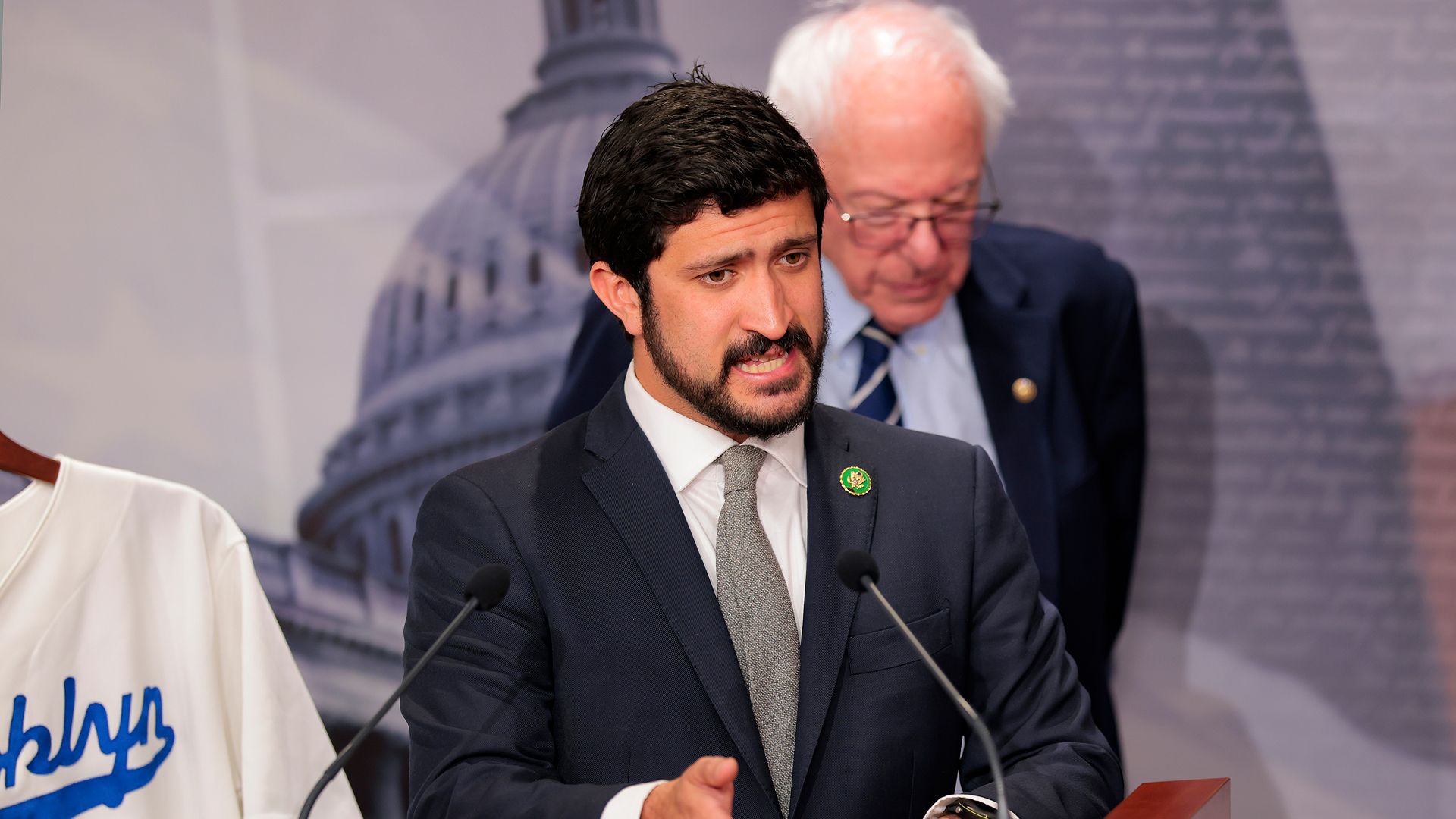 Sanders exige que Washington intervienne