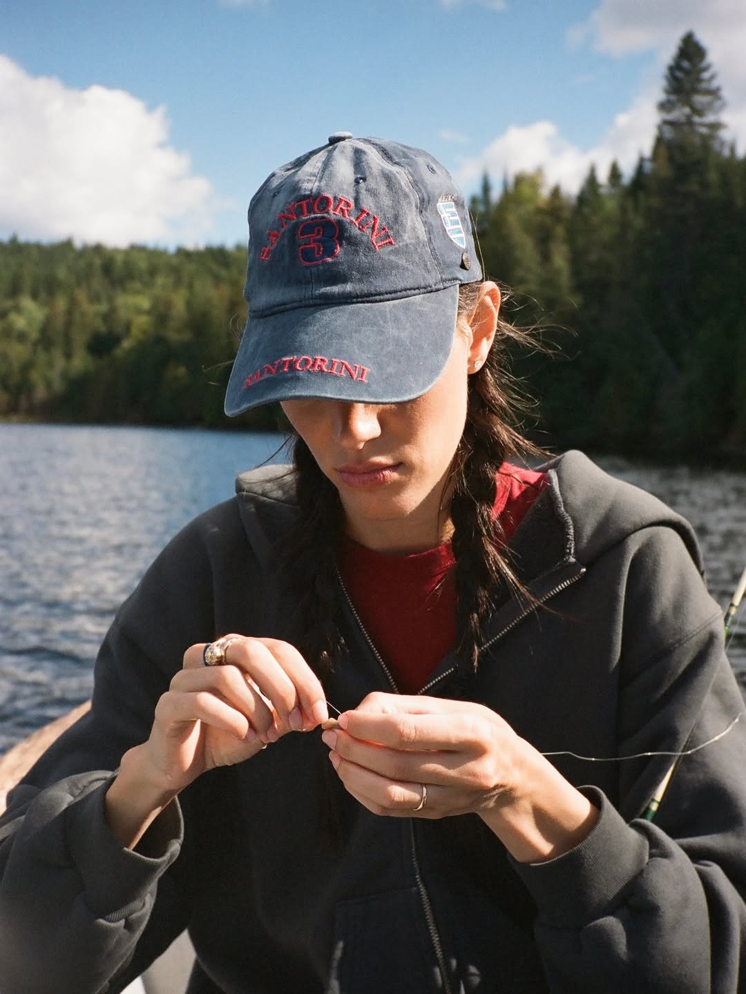 Un moment de concentration sur le lac