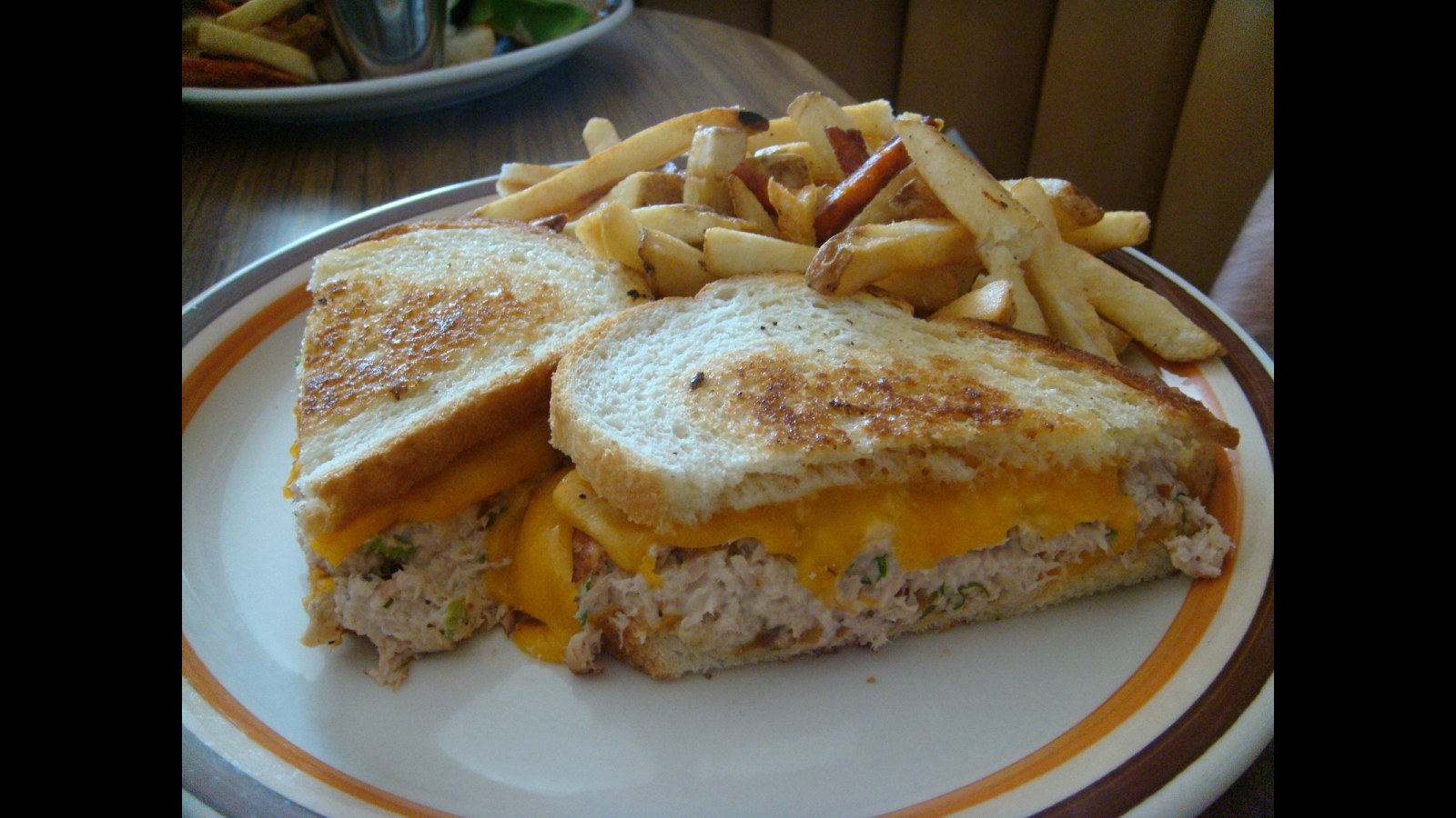 2. La célèbre histoire du « Tuna Melt » et de son déversement n'est qu'une légende urbaine