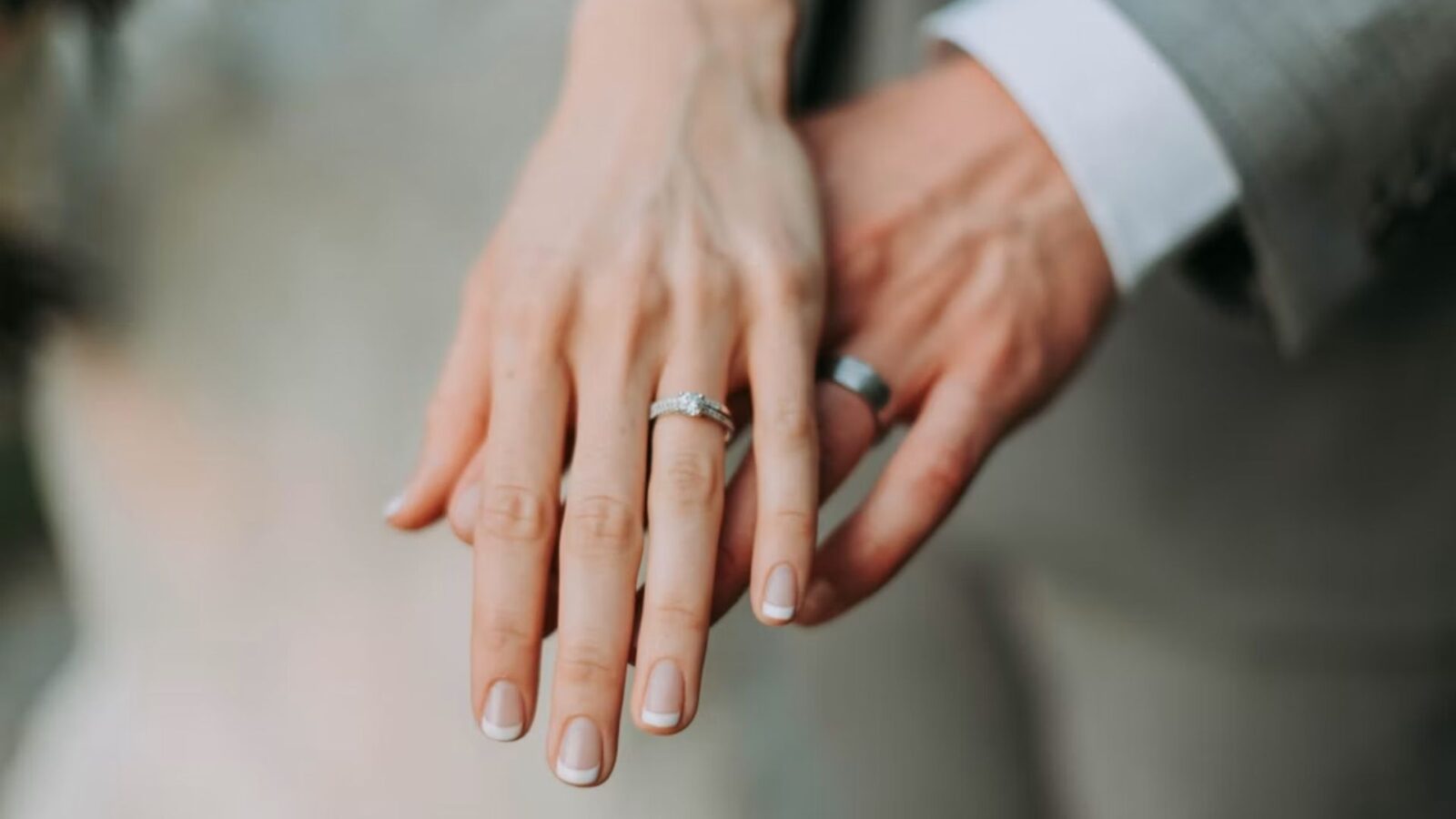 4. Pourquoi la bague se porte-t-elle au quatrième doigt ? Une erreur anatomique romaine