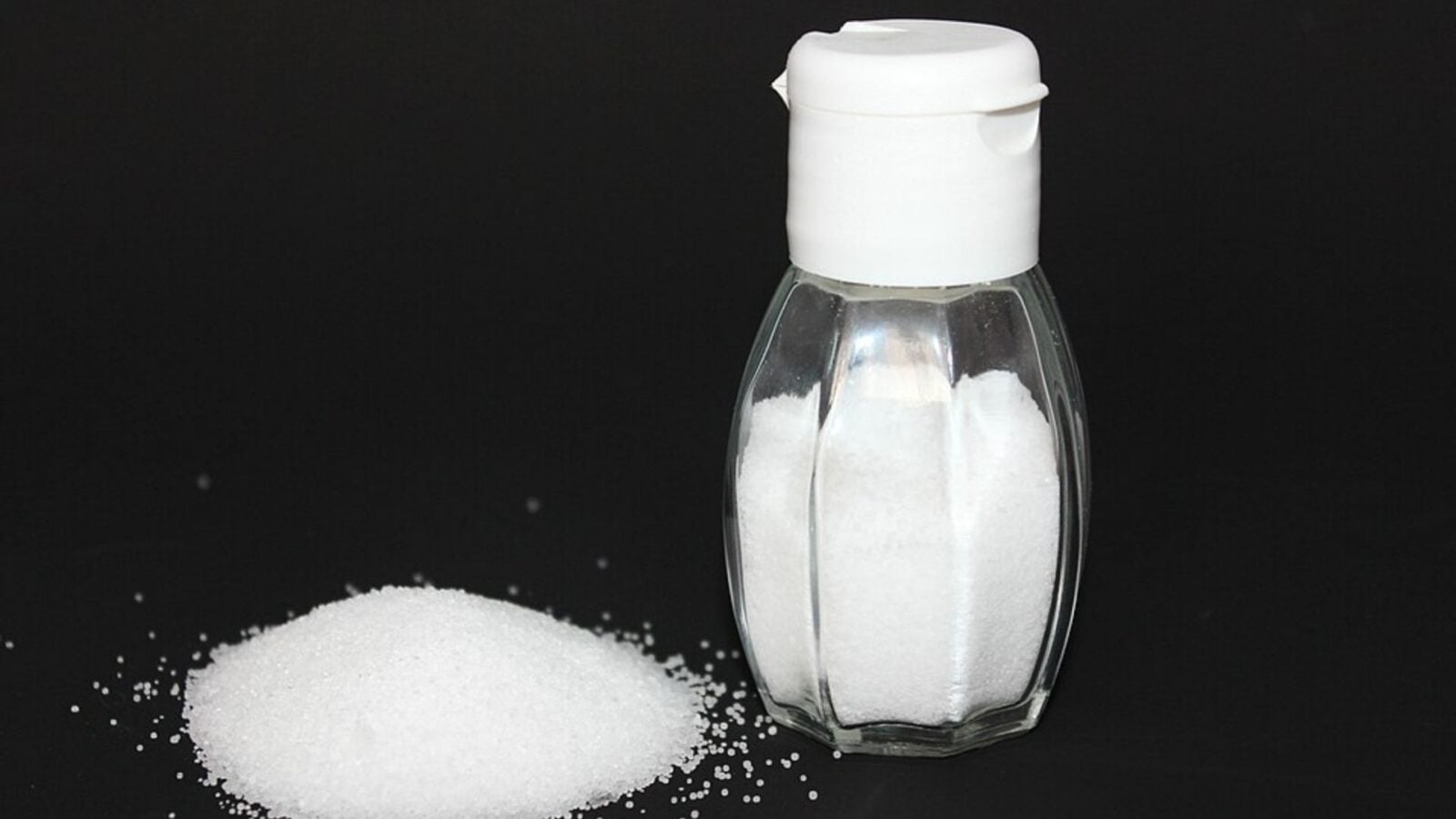 2. Salt Shaking To Ward Off Bad Luck