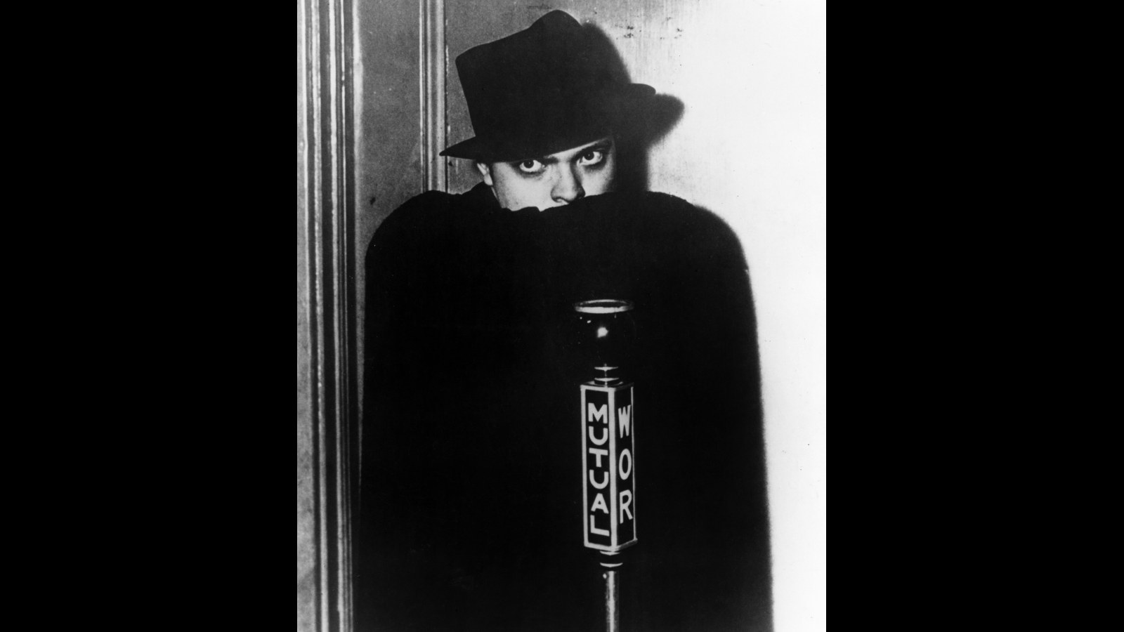 11. Orson Welles prête sa voix à The Shadow, mais c'est quelqu'un d'autre qui rit