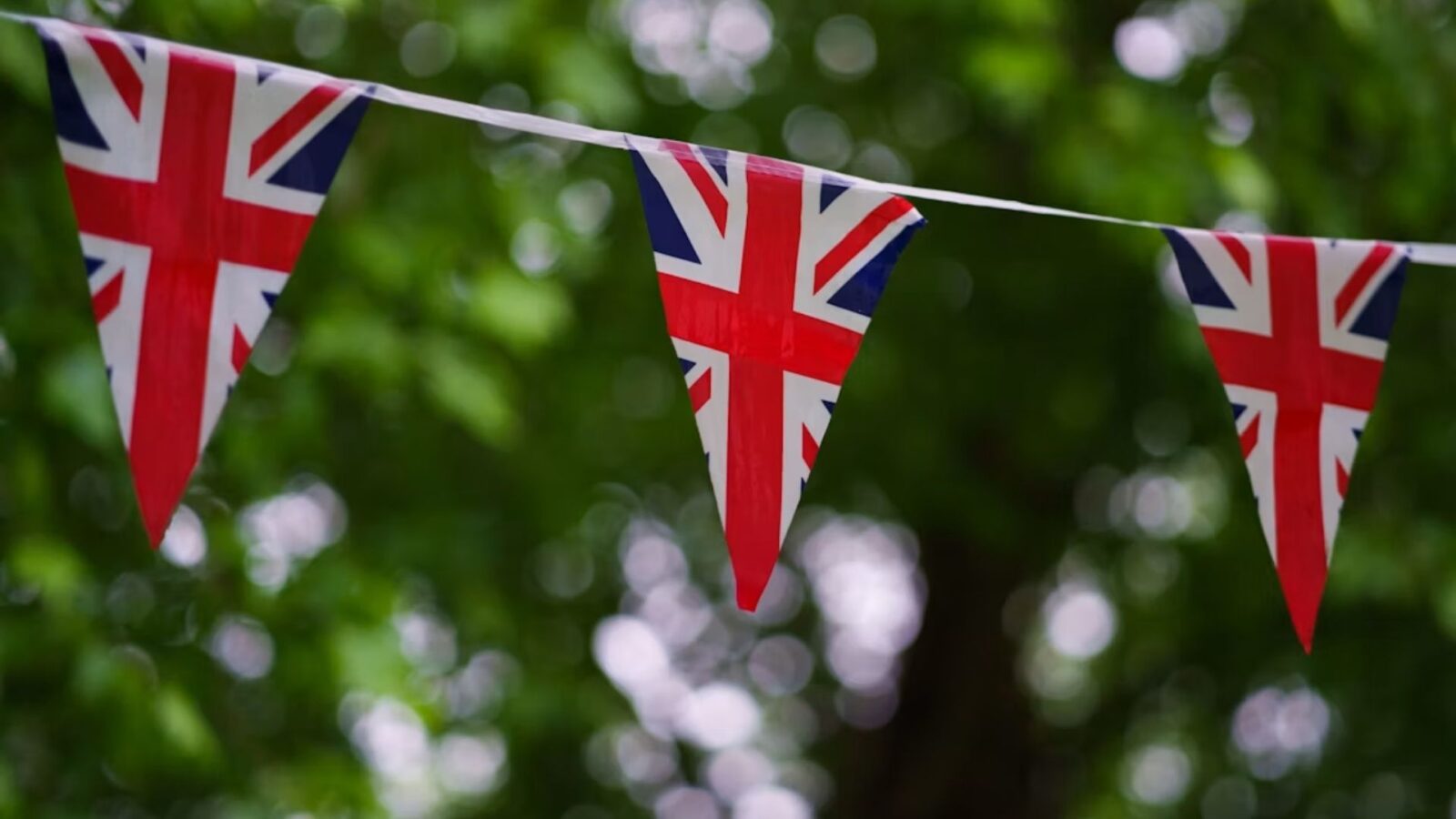 19. She Left Her Husband And Sailed For Britain