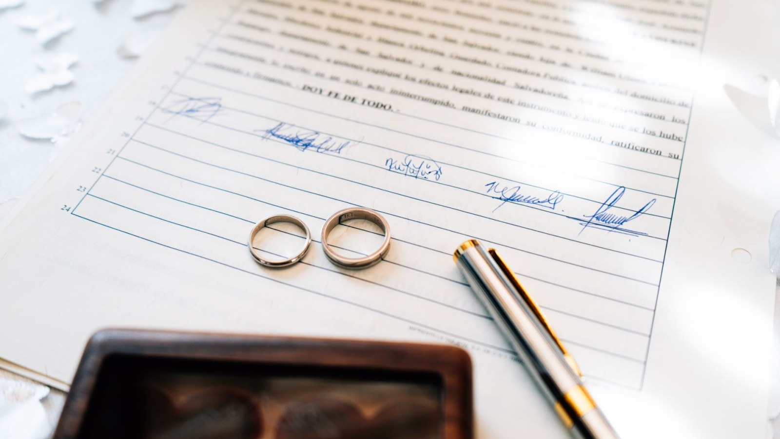 12. On ne peut pas divorcer d'un conjoint simplement parce qu'on est malheureux