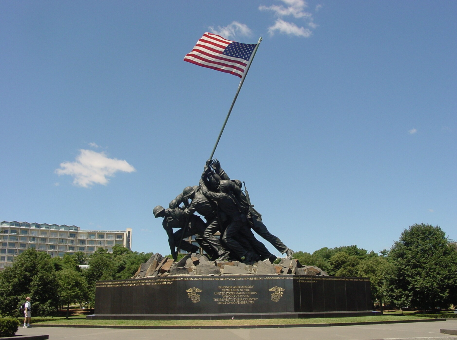 16. The Marine Corps War Memorial Represents Americans Working Together