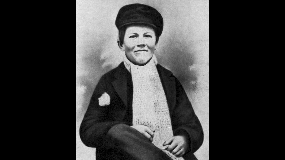 4. A Young Thomas Edison Sold Candy On Trains As A News Butcher