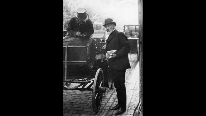 3. Wilhelm Voigt Robs A Treasury By Simply Wearing A Uniform