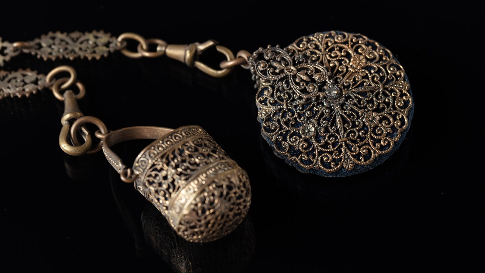 5. La châtelaine était une trousse à outils destinée aux gestionnaires de ménage