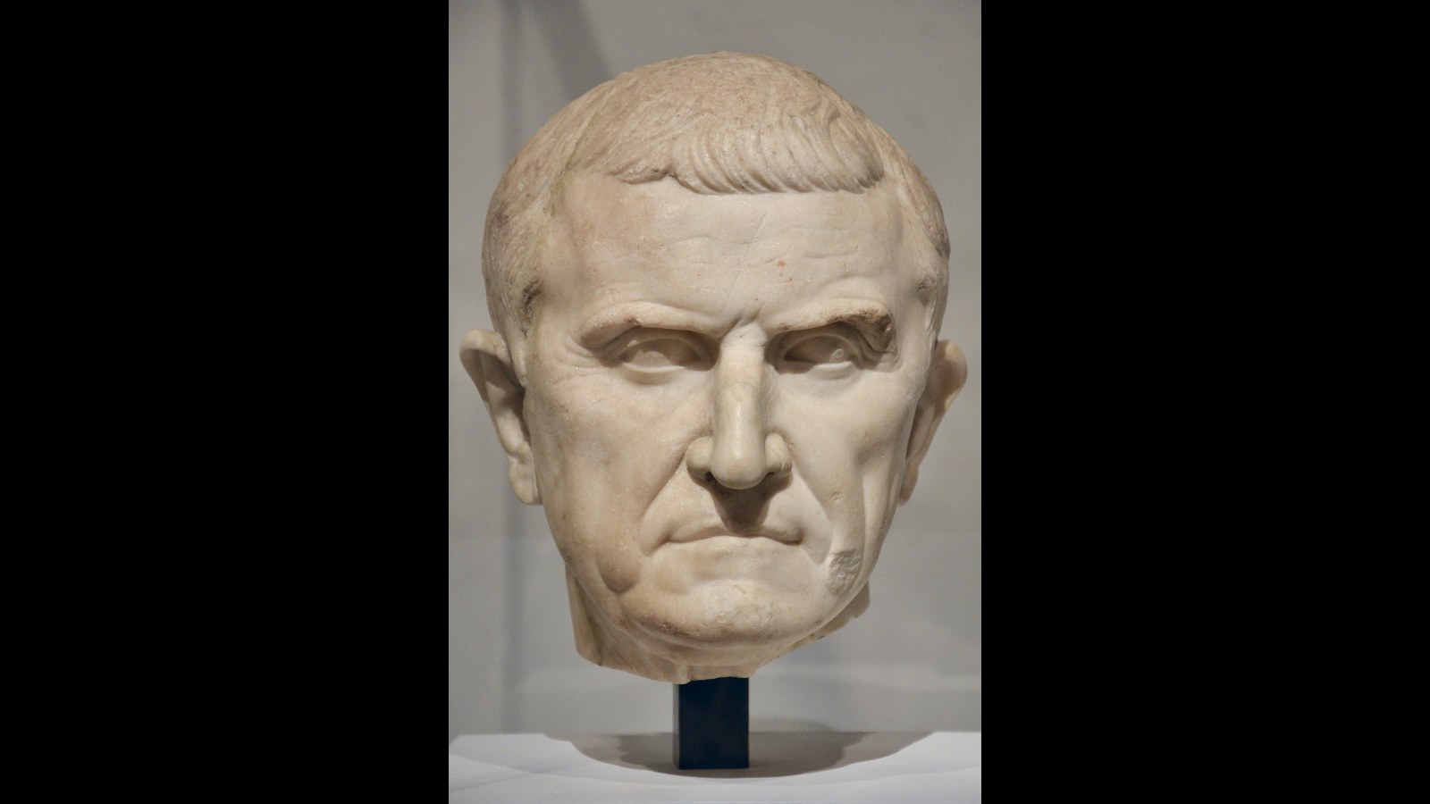 5. Crassus Built Rome's Biggest Fortune On Fire And Fear