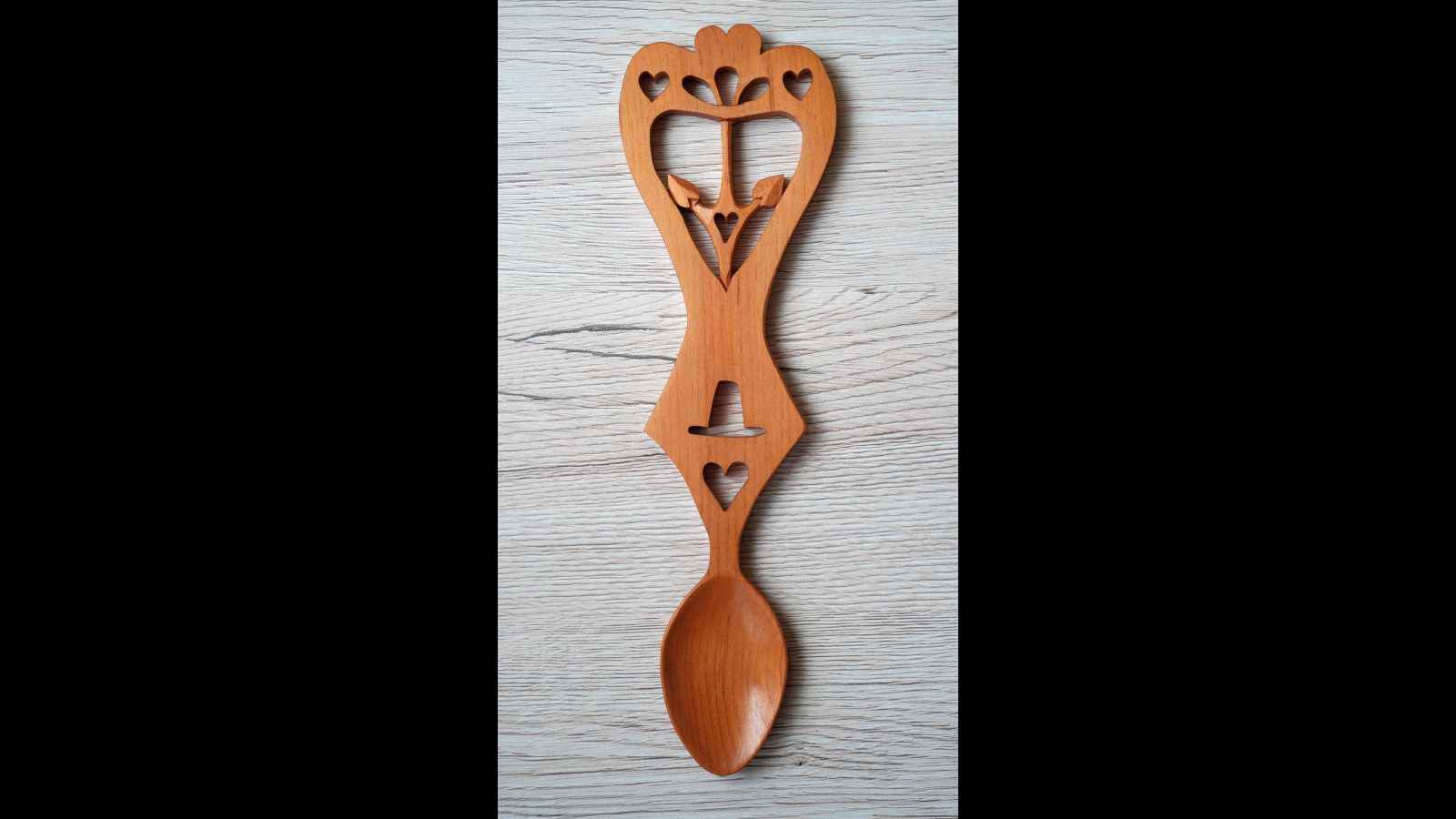 12. Un prétendant gallois a dû prouver qu'il savait sculpter sur bois