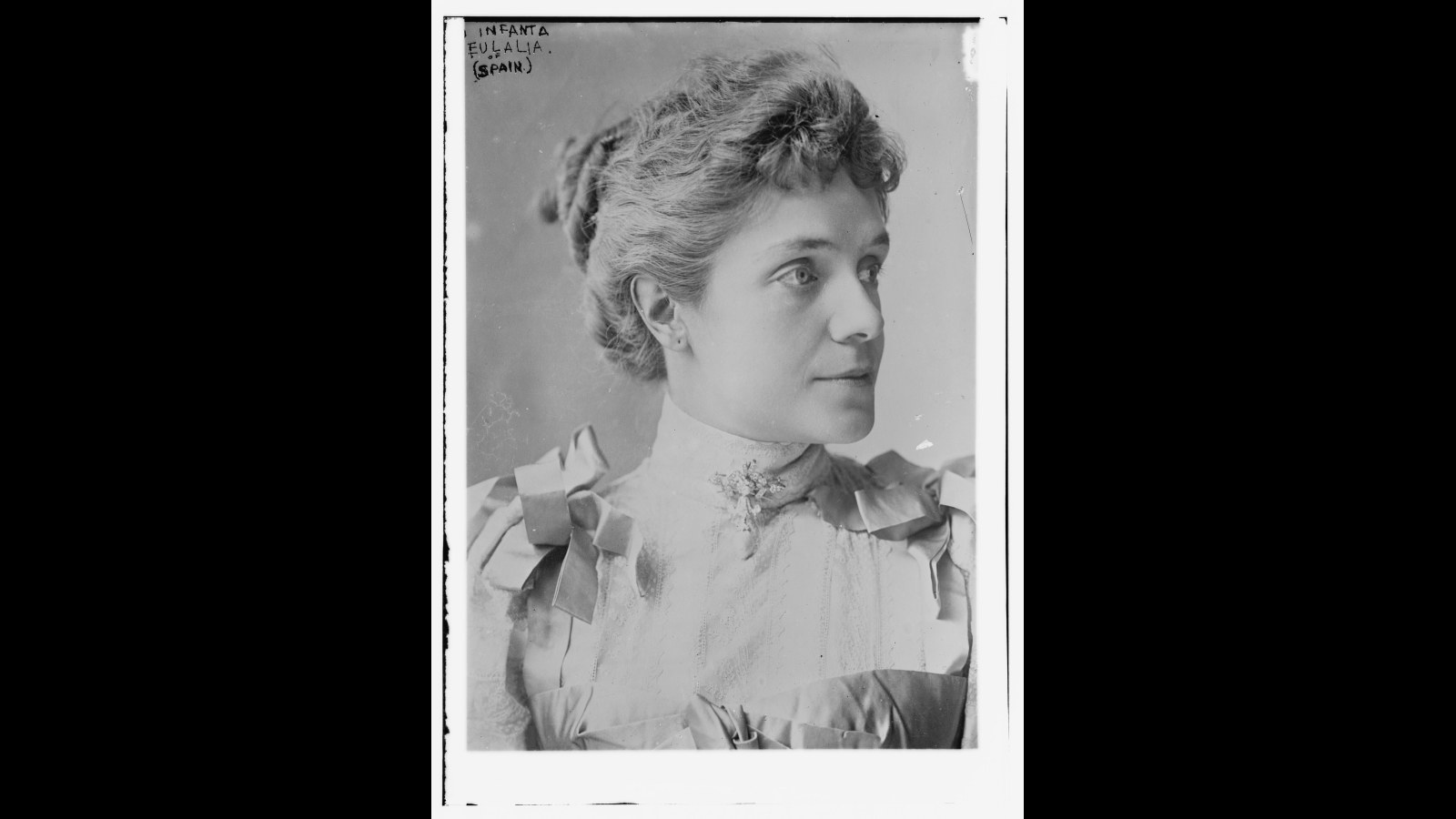19. L'infante Eulalia a été bannie pour avoir publié un livre