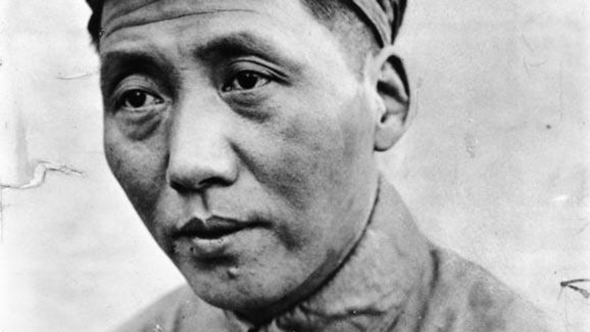 5. Mao Zedong était aide-bibliothécaire