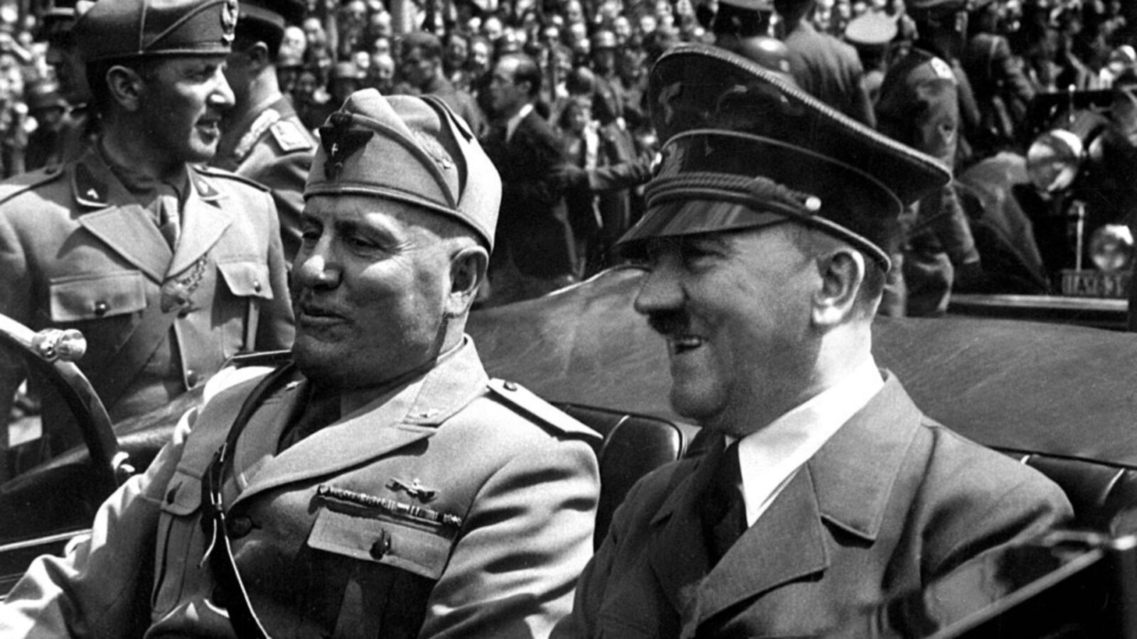 20. Victor-Emmanuel III a nommé Mussolini Premier ministre