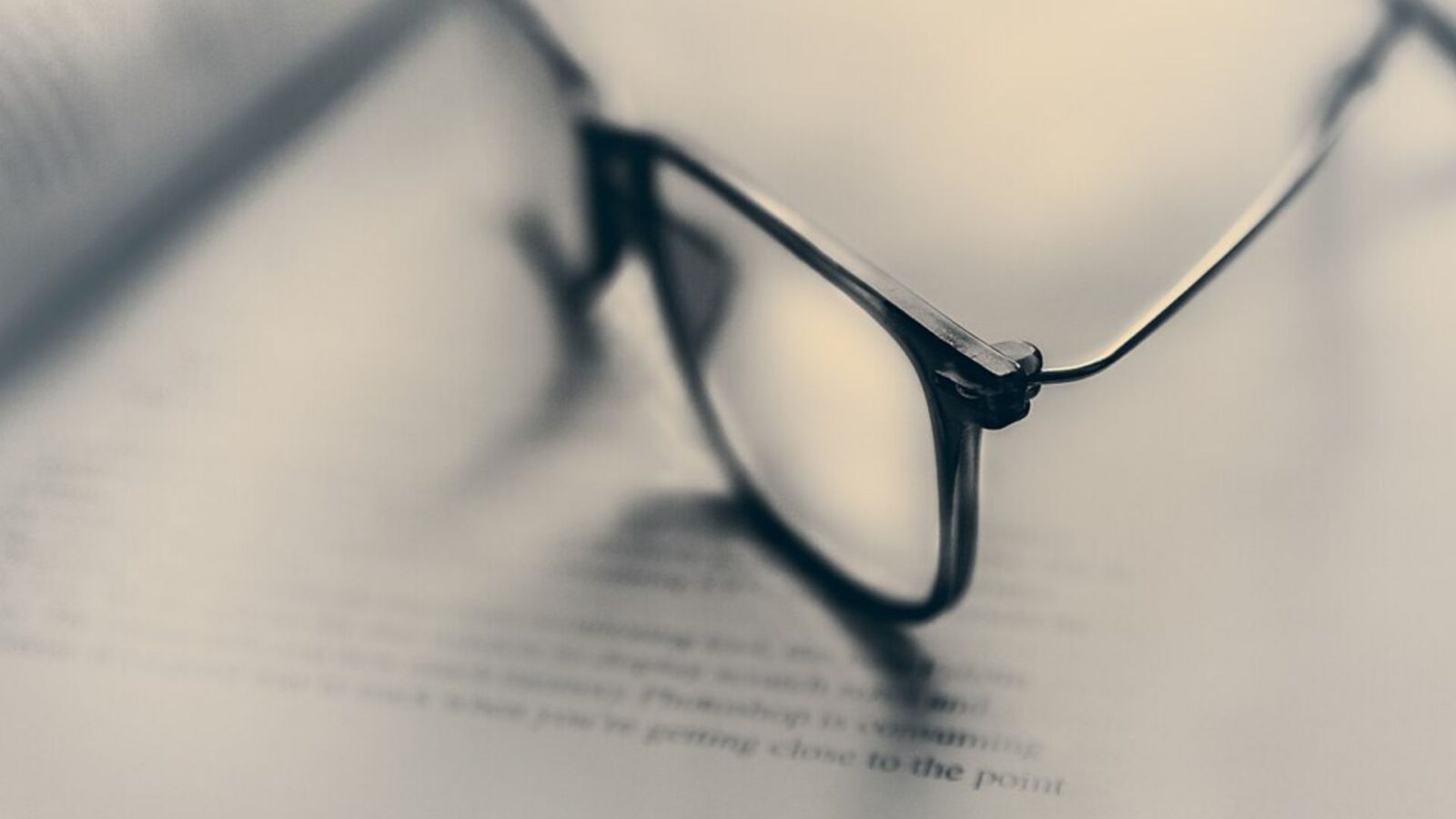 3. The Assyrians Might Have Invented Reading Glasses