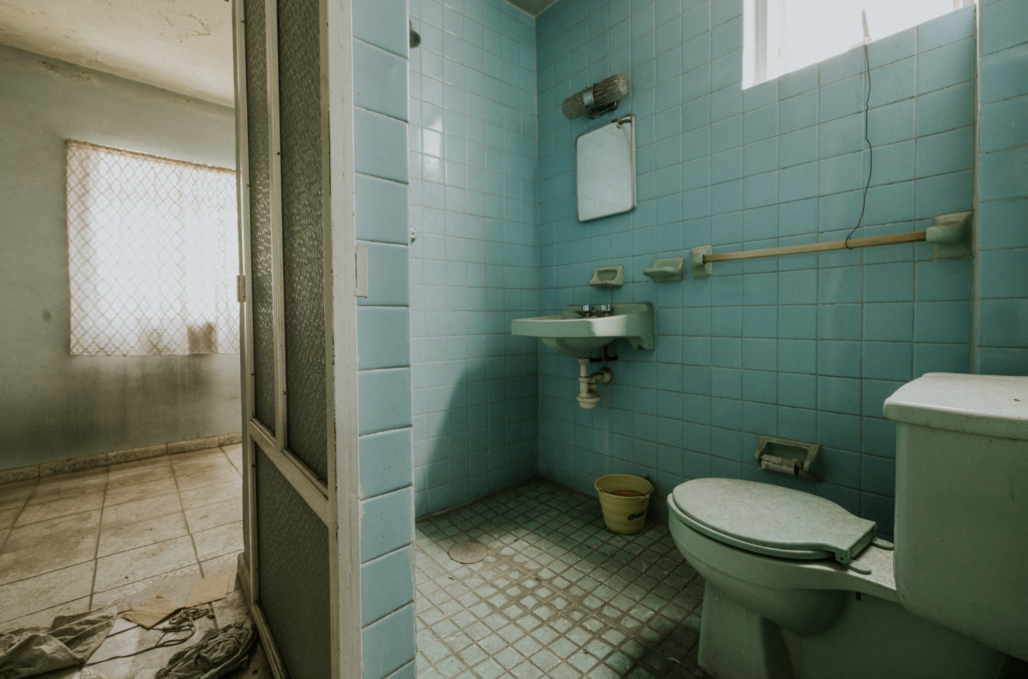 5. Le Vitrolite donne aux salles de bains un éclat semblable à celui du jade