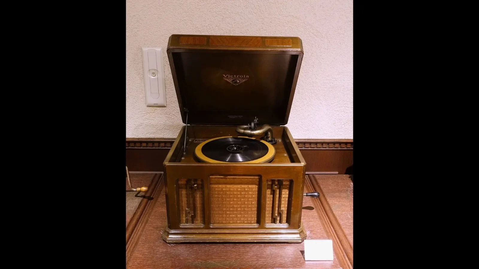 20. La manivelle de la Victrola ne faisait pas jouer la musique