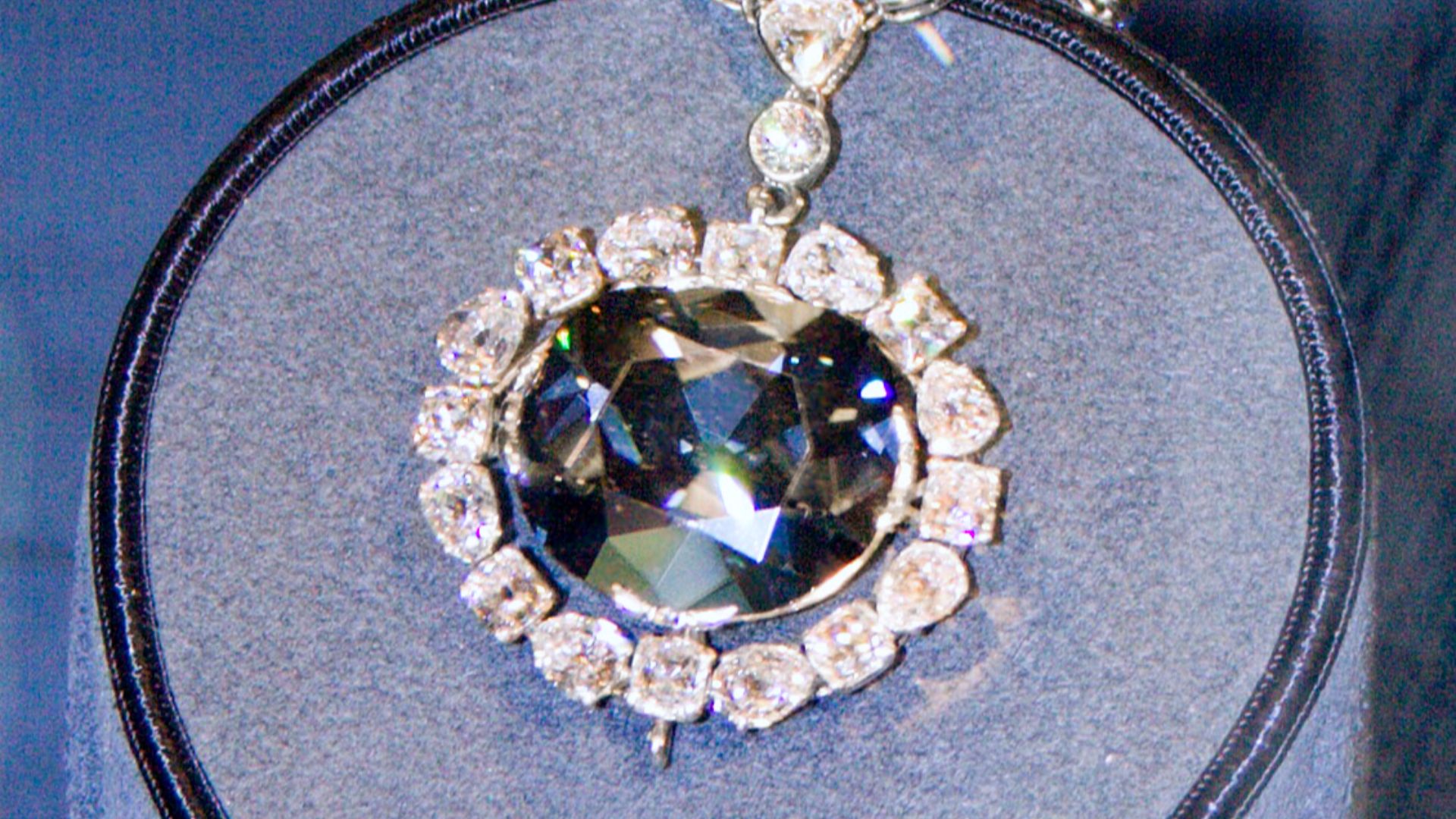 4. Le diamant Hope