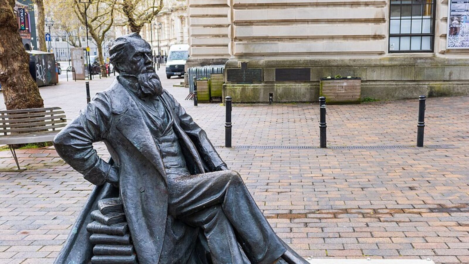 19. The Real Charles Dickens
