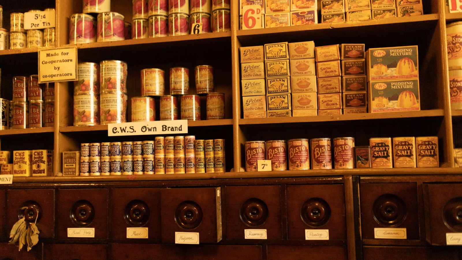 5. Detroit Housewives Shopped Where They Could Work