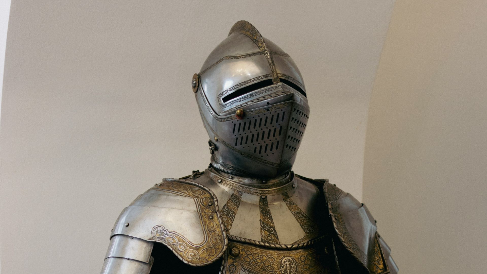 1. L'armure pesait moins lourd que l'équipement d'un soldat d'aujourd'hui