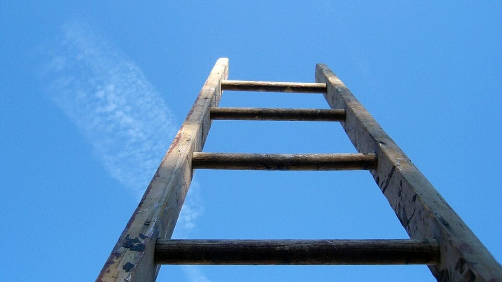3. Egyptians Refused To Walk Under Ladders